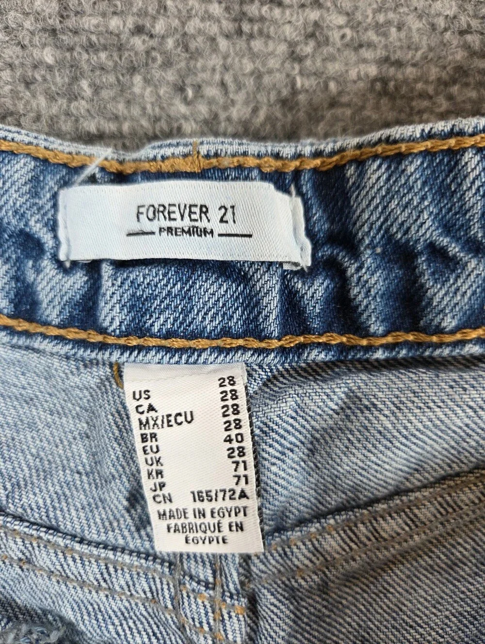 Forever‎ 21 Premium Distressed Denim Shorts Size 28 High Rise Cuffed Raw Hem NWT